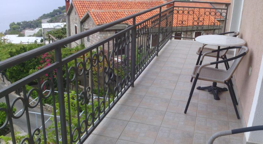 Apartments Mitrovic Podlicak Sveti Stefan Bilik gambar