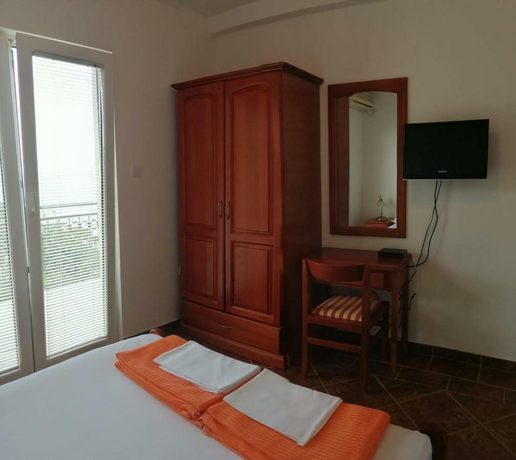 Apartments Mitrovic Podlicak Sveti Stefan Luaran gambar