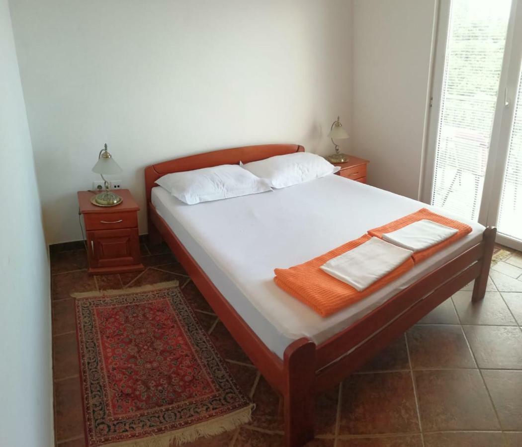 Apartments Mitrovic Podlicak Sveti Stefan Luaran gambar