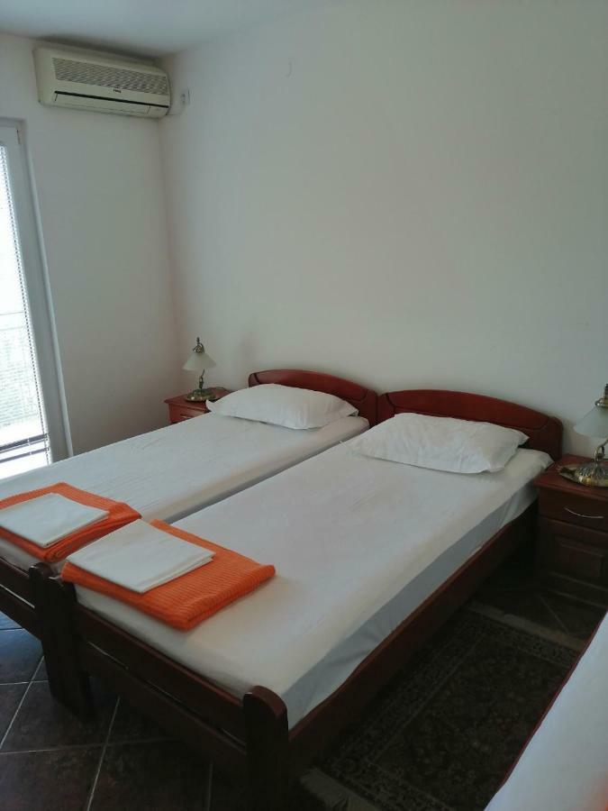 Apartments Mitrovic Podlicak Sveti Stefan Luaran gambar