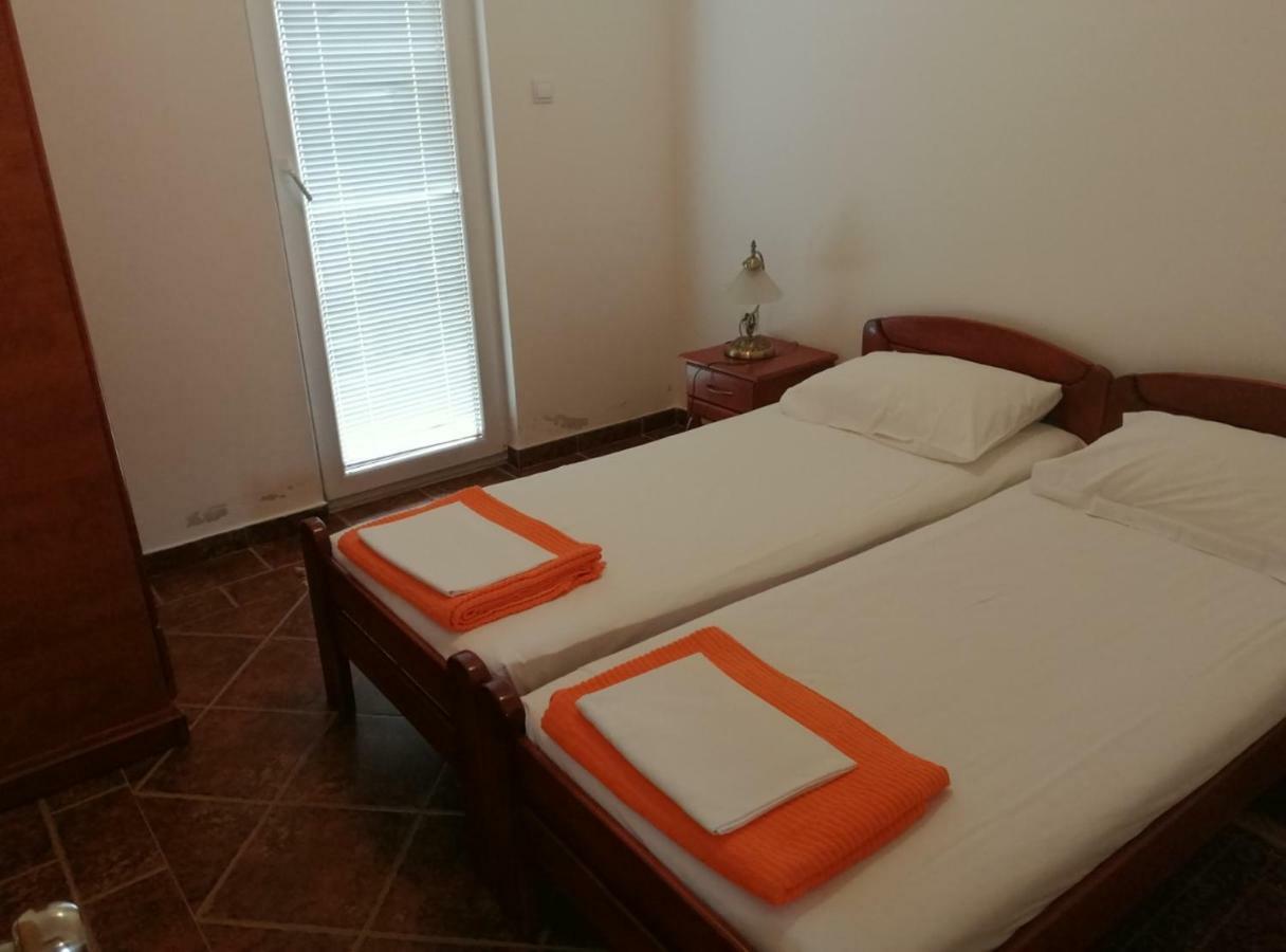 Apartments Mitrovic Podlicak Sveti Stefan Luaran gambar