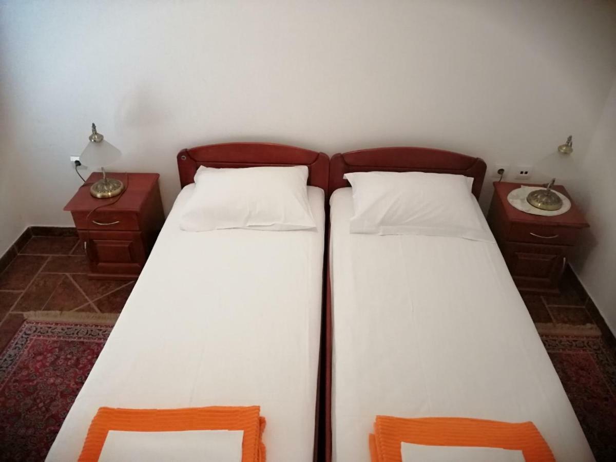 Apartments Mitrovic Podlicak Sveti Stefan Luaran gambar