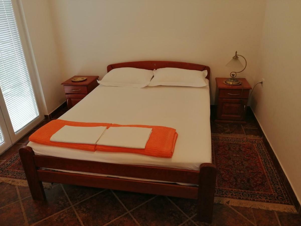 Apartments Mitrovic Podlicak Sveti Stefan Luaran gambar