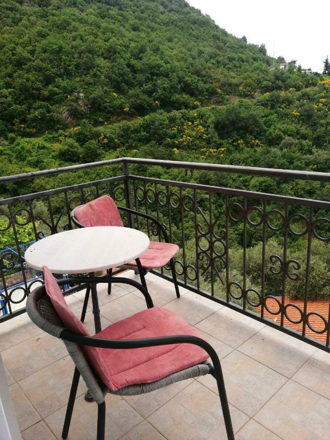 Apartments Mitrovic Podlicak Sveti Stefan Luaran gambar