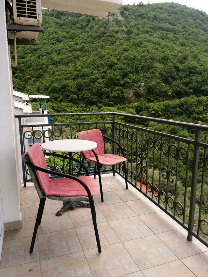 Apartments Mitrovic Podlicak Sveti Stefan Luaran gambar